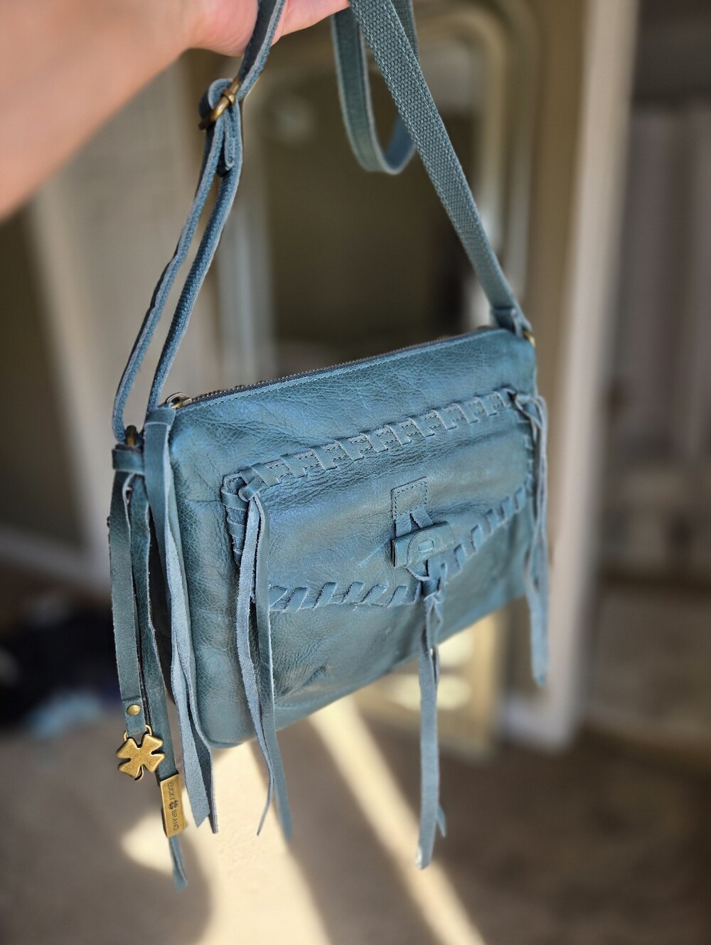 EUC Lucky Brand Chimayo Leather Crossbody / Shoulder Bag